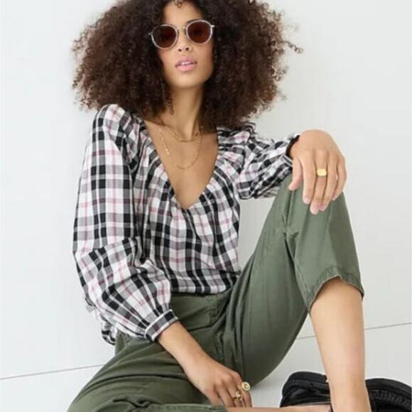 NEW J. Crew V-Neck Black Plaid Checkered Long Sleeve V-Neck Top - Picture 2 of 13